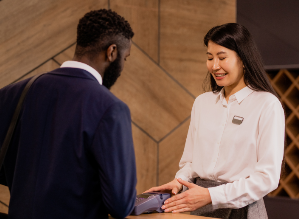 Réceptionniste d'hôtel - compétences en anglais à Troyes