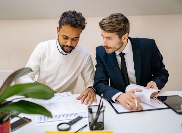 Responsable de communication à l'international. Maîtrise de l'anglais. à Troyes